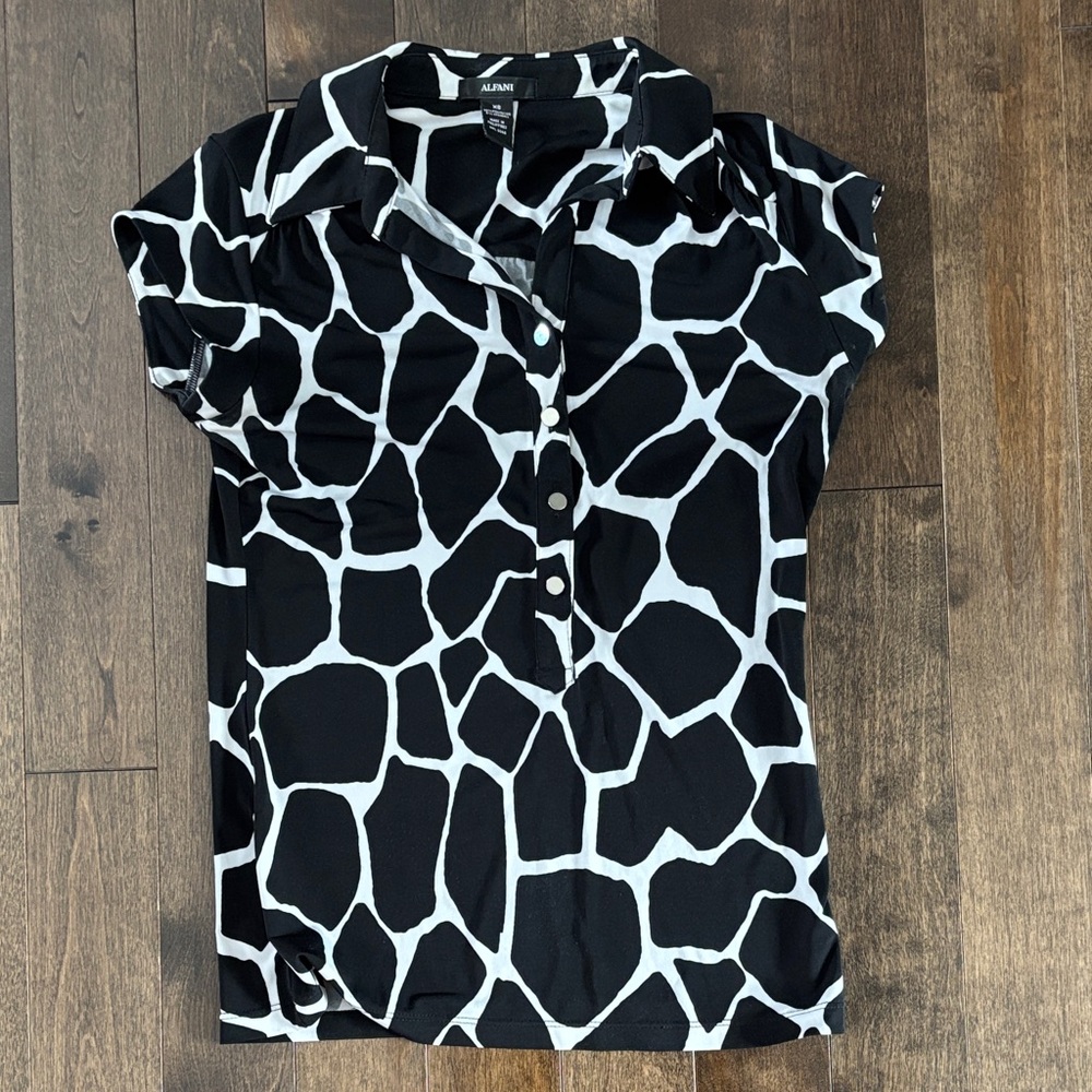 Alfani Black and White Patterned Button Down Blouse